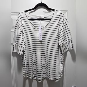 Jane & Delancey Black and white lines Top SIZE Xl 3/4 SLEEVE